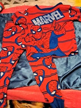 Marvel Spider-Man Red and Blue Kids Pajama Set NWOT